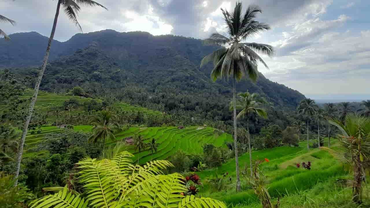 lemukih adventure tour